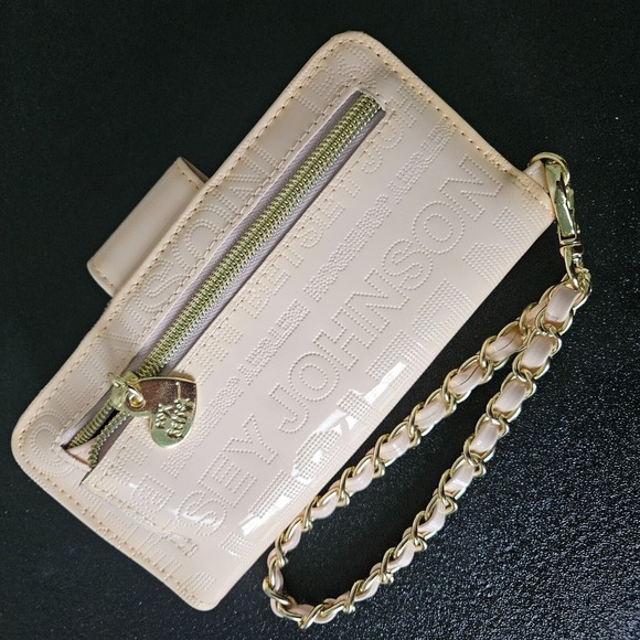 Betsey Johnson Blush Celly Embossed Wallet Wristlet Heart Gem & Chain Strap - Picture 5 of 14